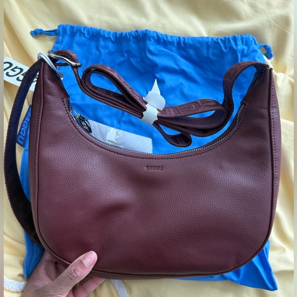 Baggu Recycled Leather Crescent Bag - Picture 2 of 5